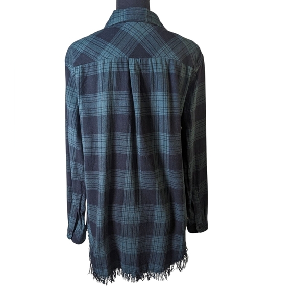 Beach lunch lounge women flannel soft raw edge shirt green & black plaid size L - Picture 4 of 10